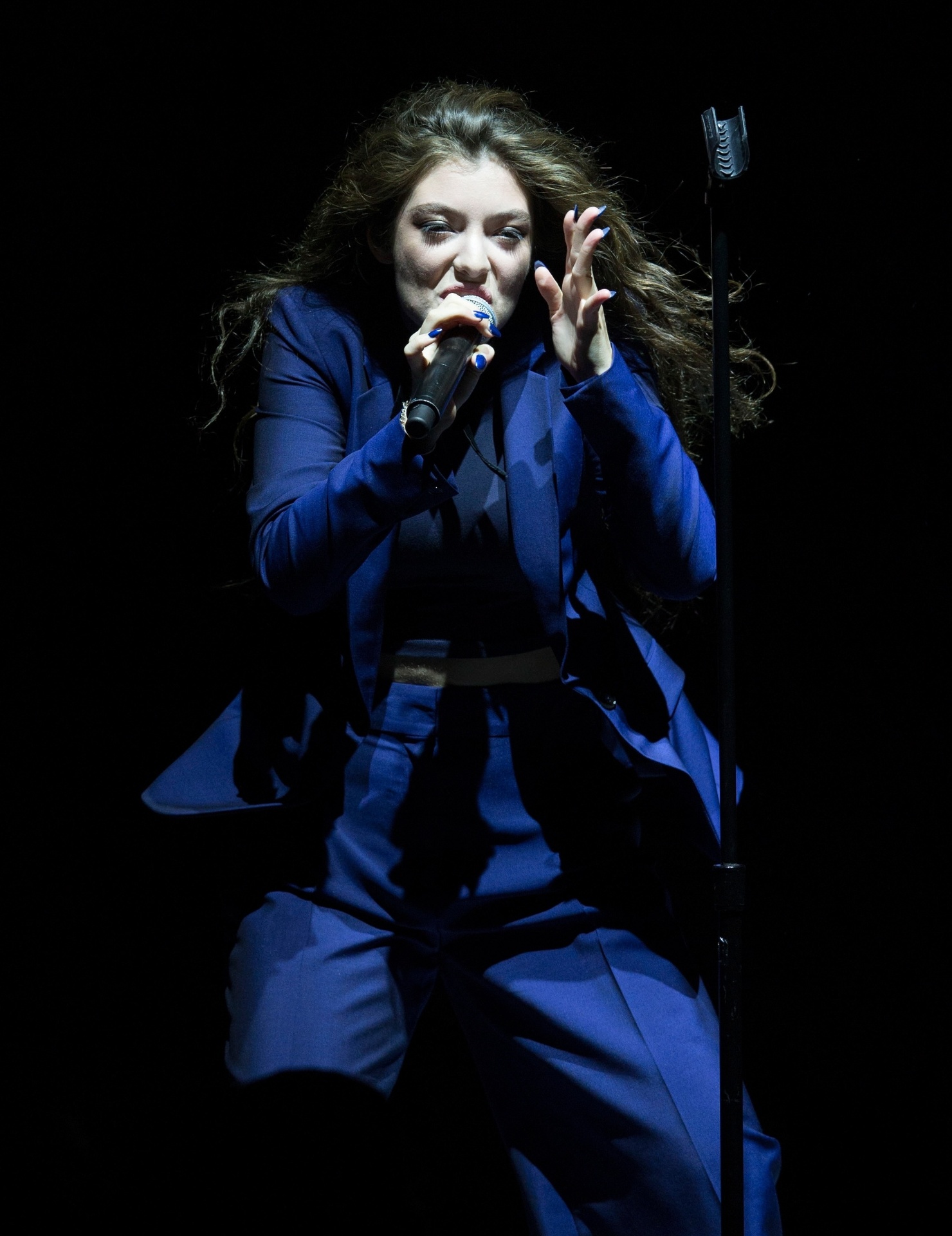 06.out.2014 - A cantora Ella Marija Lani Yelich-O'Connorat, conhecida como Lorde, se apresenta no The Greek Theatre, em Los Angeles - Mark Davis/Getty Images
