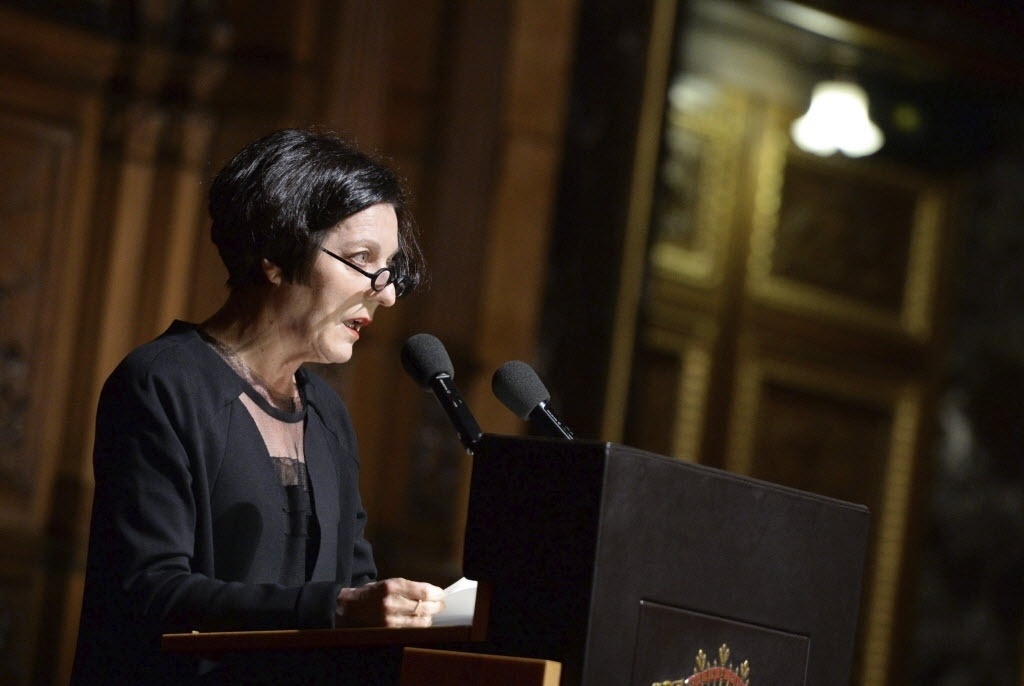 07.out.2014 - A escritora romena naturalizada alemã Herta Müller discursa na inauguração da Feira do Livro de Frankfurt - EFE