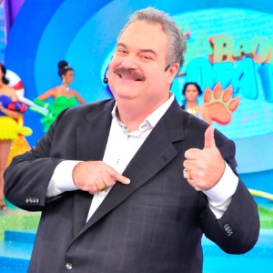 Gilberto Barros grava o "Sábado Total" - Wayne Camargo/Divulgação/RedeTV!