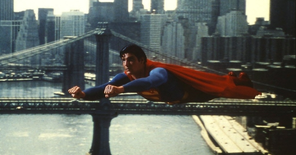Christopher Reeve em cena de "Superman: O Filme" (1978)