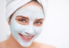 Máscaras para o rosto prometem tratamentos dignos de clínica de estética - Getty Images