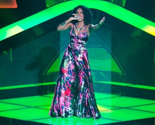 the voice Vanessa Borges, que cantou "Muito Obrigado Axé", sucesso na voz de Ivete e Bethânia