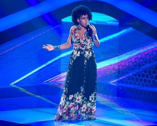 the voice Rafaela Melo, que cantou "Flor da Pele", de Zeca Baleiro