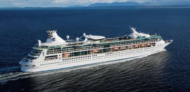 O transatlântico Rhapsody of the Seas tem capacidade para 2.416 passageiros - Divulgação/Royal Caribbean
