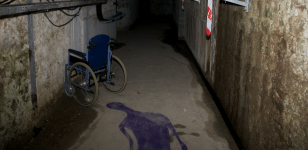 O lugar mais sombrio em que trabalhou, segundo o artista: o subterrâneo do complexo hospitar ativo na cidade de Niort, na França - Divulgação - Divulgação