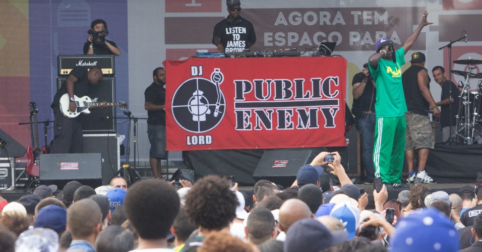 18.out.2014 - Public Enemy inaugura espaço de shows no Clube de Regatas Tietê em São Paulo