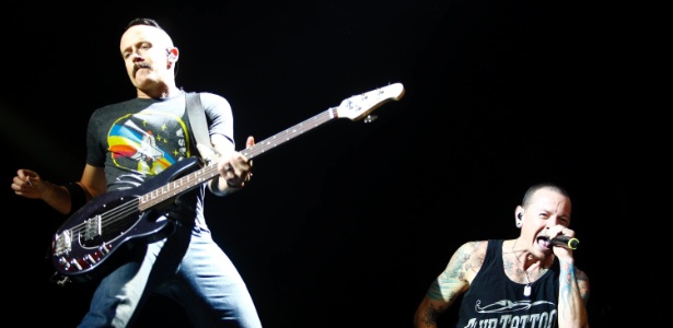 O vocalista do Linkin Park durante um show que eles fizeram em 2014, em Belo Horizonte - Marcus Desimoni/UOL