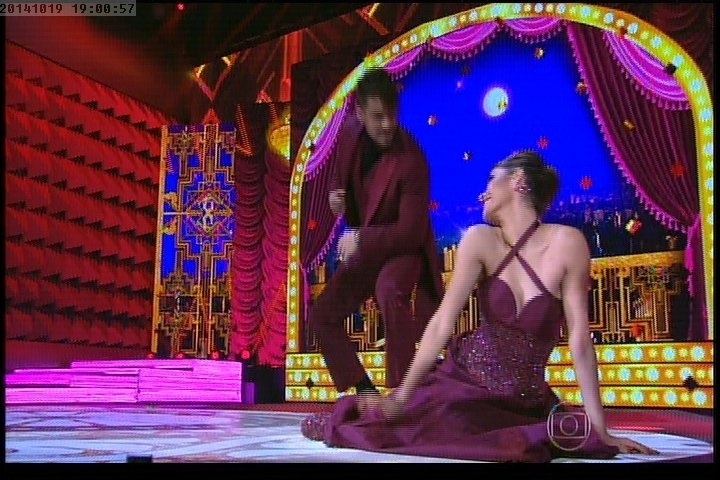 19.out.2014 - Lucas Lucco dança Foxtrote na reta final de "Dança dos Famosos"