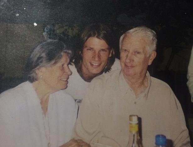21.out.2014 - Rodrigo Hilbert publica foto em homenagem aos avós,