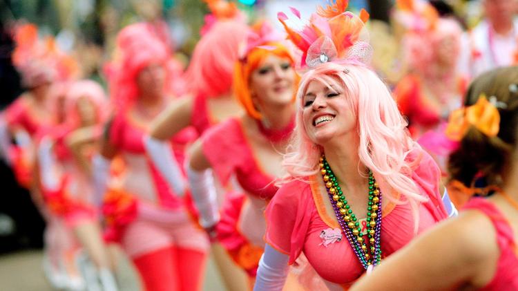 Desfiles de rua colorem Nova Orleans na época do Mardi Gras - REUTERS/Sean Gardner - REUTERS/Sean Gardner