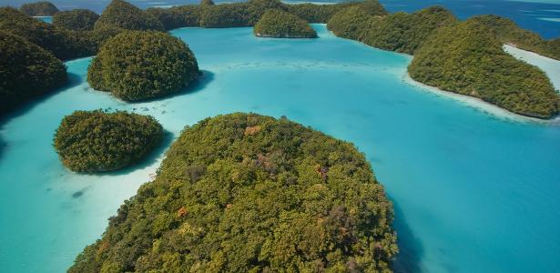 Água viva, vulcão e mais | Países pouco conhecidos revelam atrações e cenários surpreendentes
