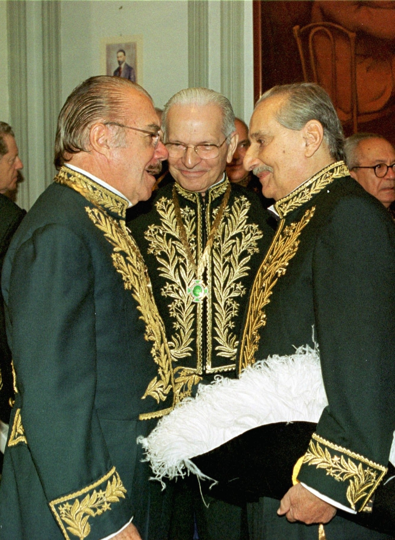 José Sarney (dir), Tarcísio Padilha (centro) na posse de Carlos Heitor Cony, em novembro de 2010 - Zulmair Rocha/Folhapress