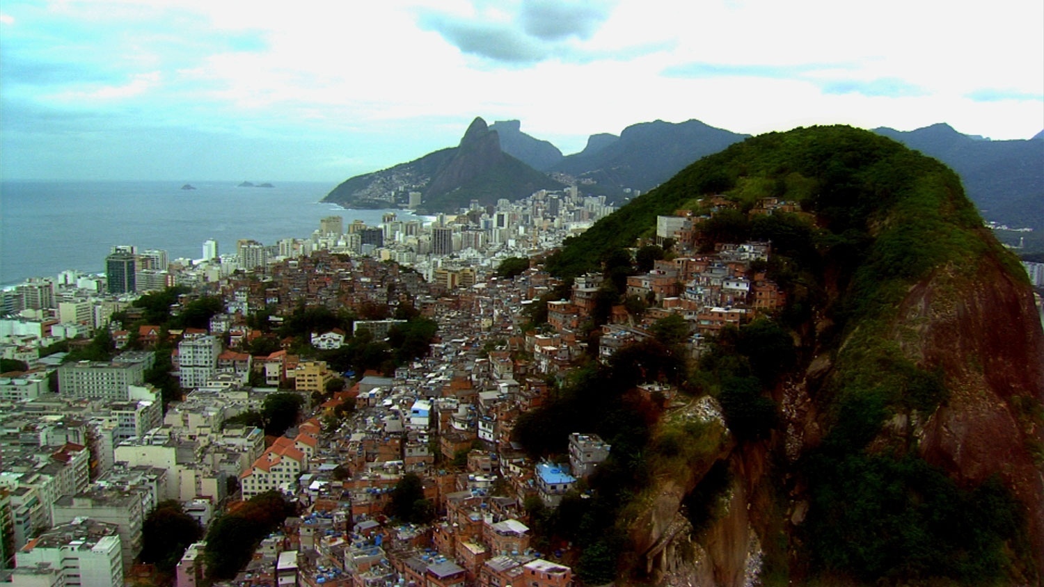 Cena do documentário "Cortina de Fumaça" - Reprodução