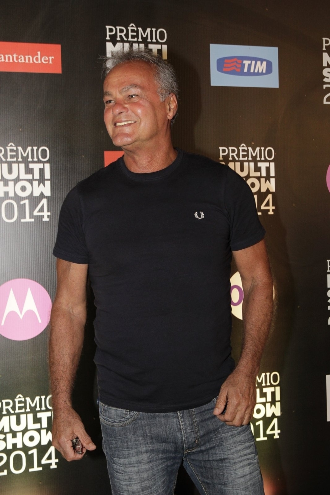 28.out.2014 - O ator Kadu Moliterno posa para os fotógrafos na 21ª edição do Prêmio Multishow 2014 na Arena da Barra, zona oeste do Rio de Janeiro, na noite desta terça-feira - Alex Palarea, Delson Silva, Gabriel Rangel e Marcello Sá Barretto/AgNews