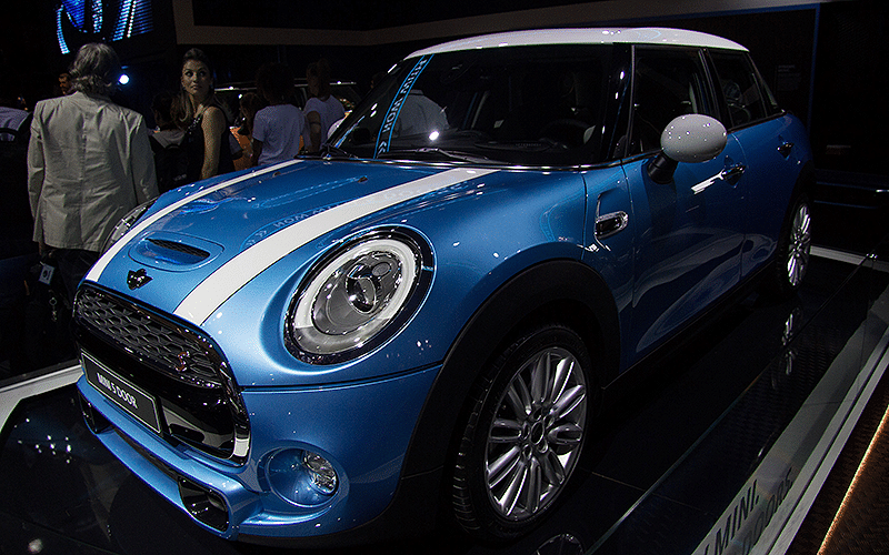 Mini Cooper 4-Portas - Leonardo Benassatto/Futura Press/Folhapress