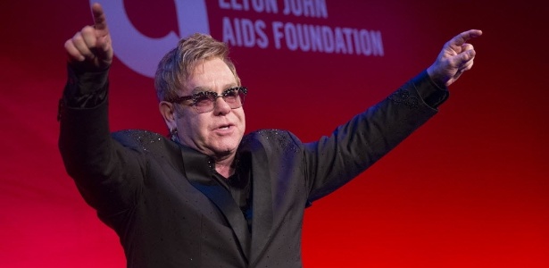 O cantor em evento da "Elton John AIDS Foundation" em encontro em Nova York - Andrew Kelly/Reuters