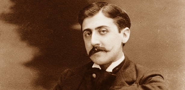 O escritor francês Marcel Proust (1871-1922), que terá itens raros leiloados  - Divulgação