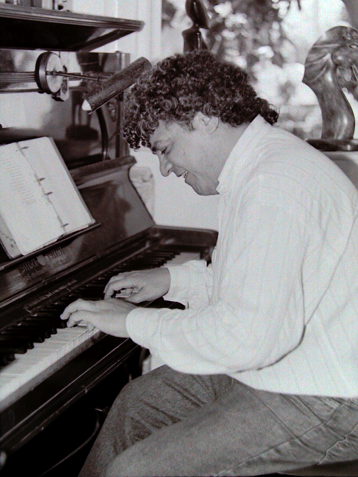 Nascido no Uruguai, Taiguara frequentou as paradas das rádios e os festivais de música nos anos 60 e 70 com canções líricas, como "Hoje", "Universo no Teu Corpo" e "Que as Crianças Cantem Livres" - Divulgação/Arquivo Familiar