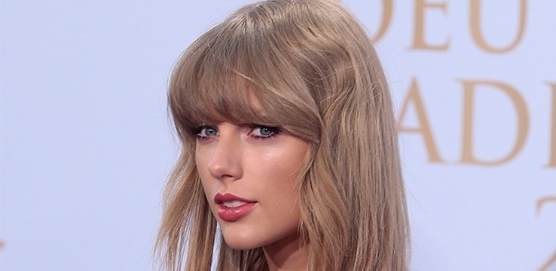 A cantora Taylor Swift disse para os fãs não se preocuparem com a invasão