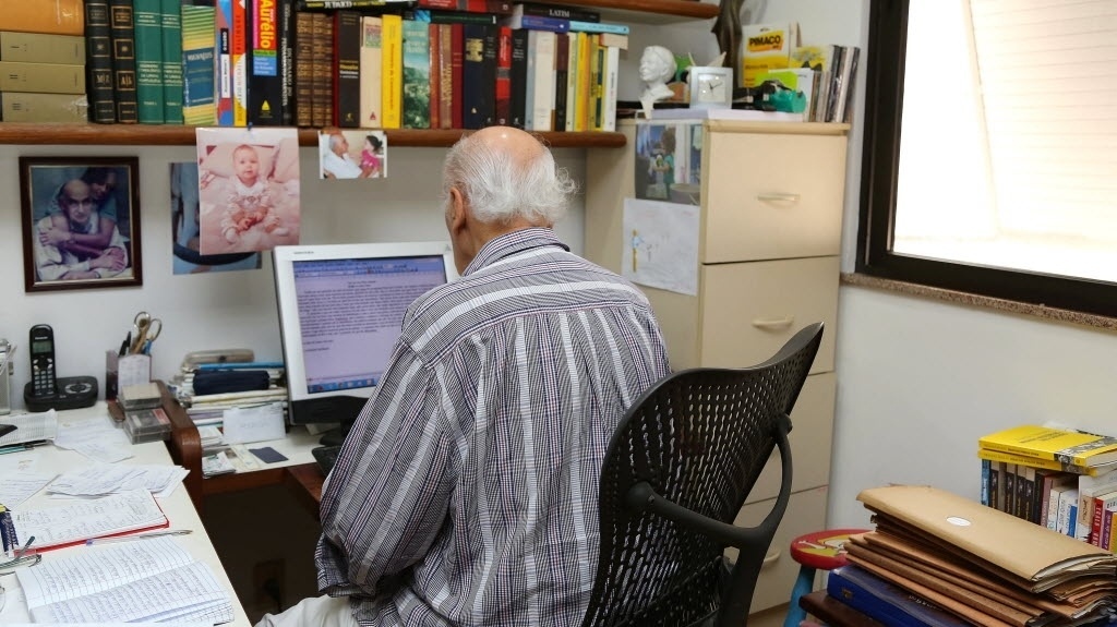 Zuenir Ventura recebe UOL em sua casa - Marco Antonio Cavalvalcanti/UOL