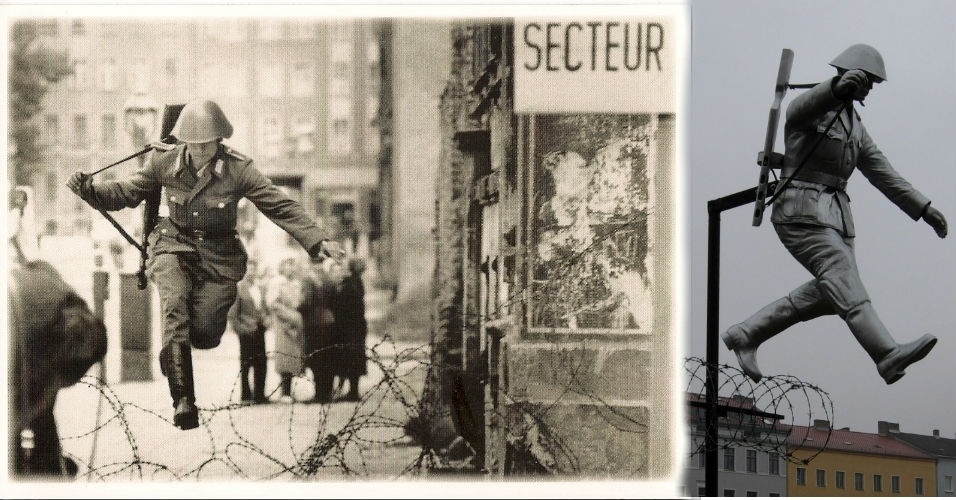 A FOTO DE CONRAD SCHUMANN - Poucas imagens representaram melhor a divisão das alemanhas quanto a foto da deserção de Conrad Schumann tirada pelo fotógrafo Peter Leibing no dia 15 de agosto de 1961. A foto do soldado do leste saltando o arame farpado enquanto o muro de Berlin ainda era construído foi transformado em estátuas, cartazes e grafites - Reprodução/Wikipédia