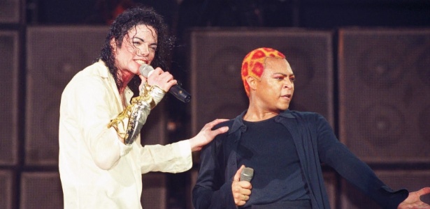 Michael Jackson e LaVelle Smith Jr., em show nos anos 1990 - Reprodução - Reprodução