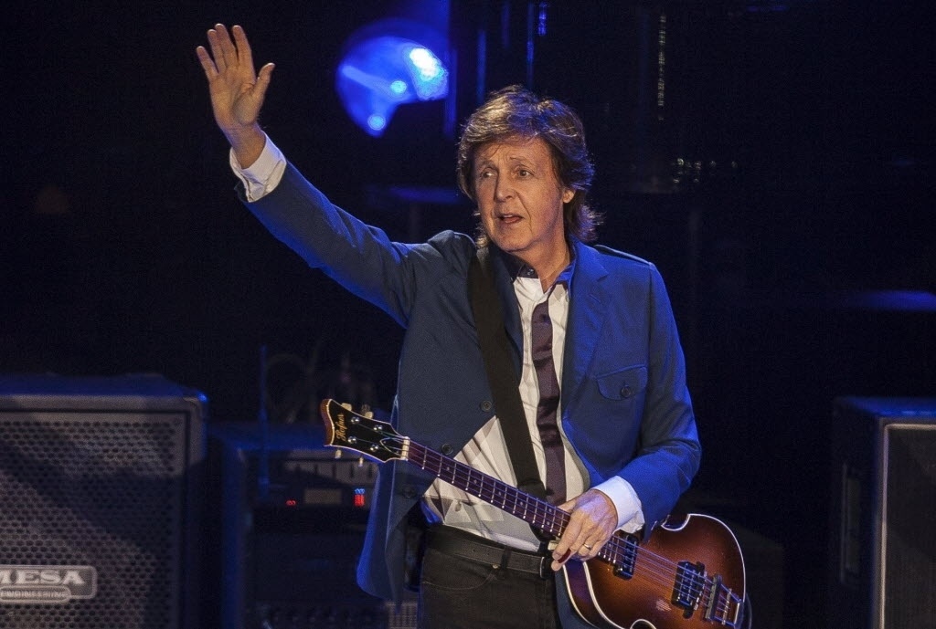 12.nov.2014 - Paul McCartney se apresenta no HSBC, no Rio, no segundo show da nova turnê brasileira - Antonio Lacerda/Efe