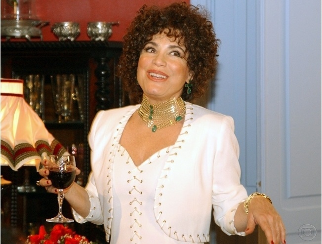 Regina Duarte como Maria Félix, em "Kubanacan" (2003) - Divulgação/TVGlobo