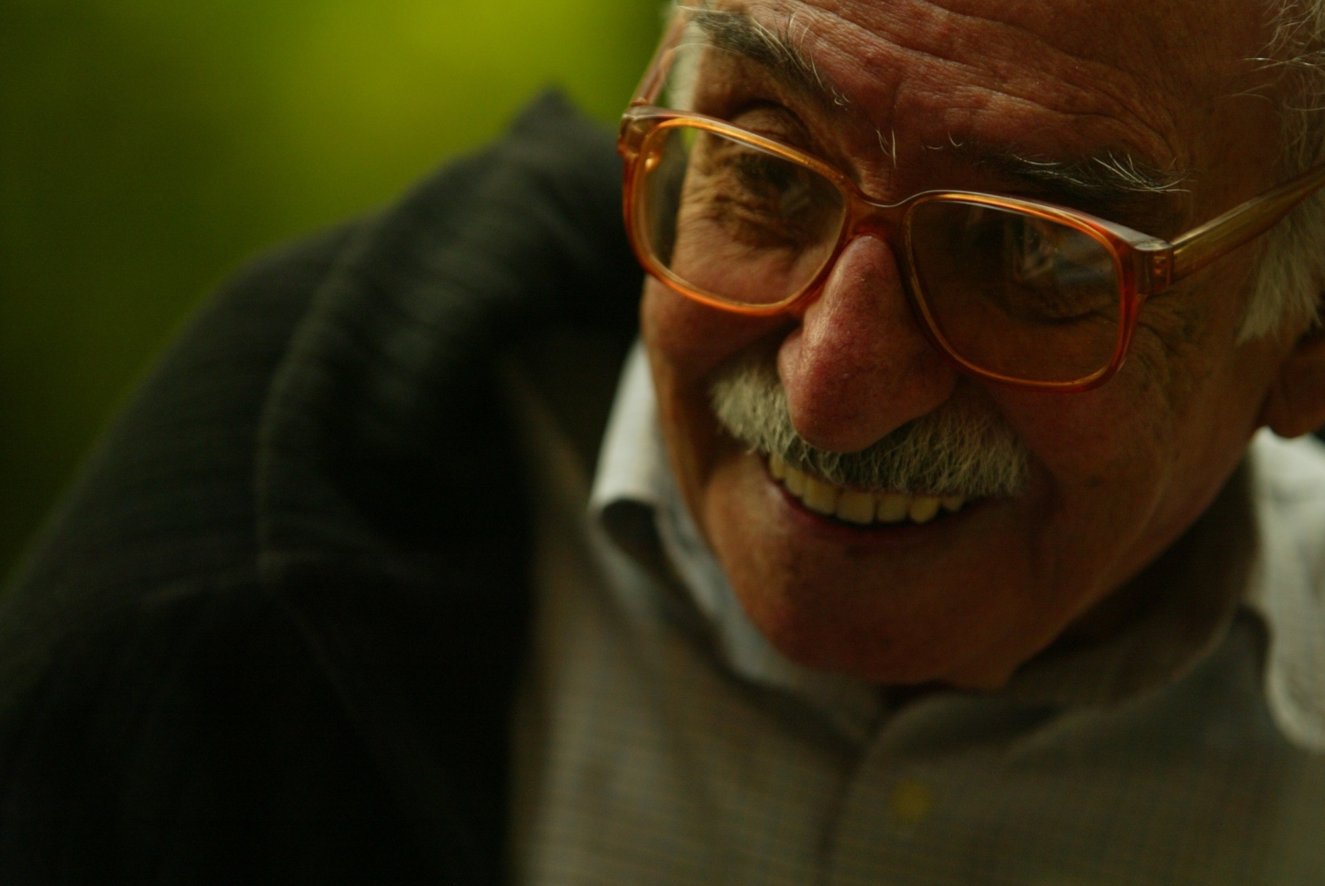 9.nov.2004 - O poeta Manoel de Barros - Tuca Vieira/Folha Imagem