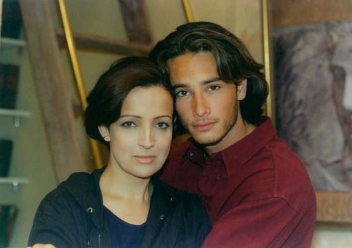O atores Betty Lago e Rodrigo Santoro em cena da novela "O Amor Está no Ar" (1997)