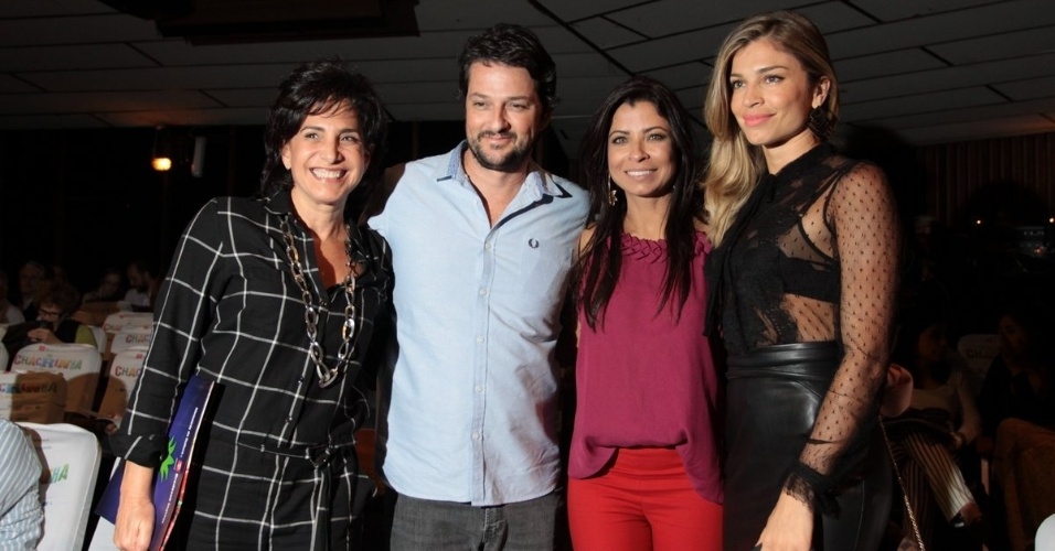 19.nov.2014 - Artistas assistem a estreia do musical "Chacrinha" no Rio de Janeiro
