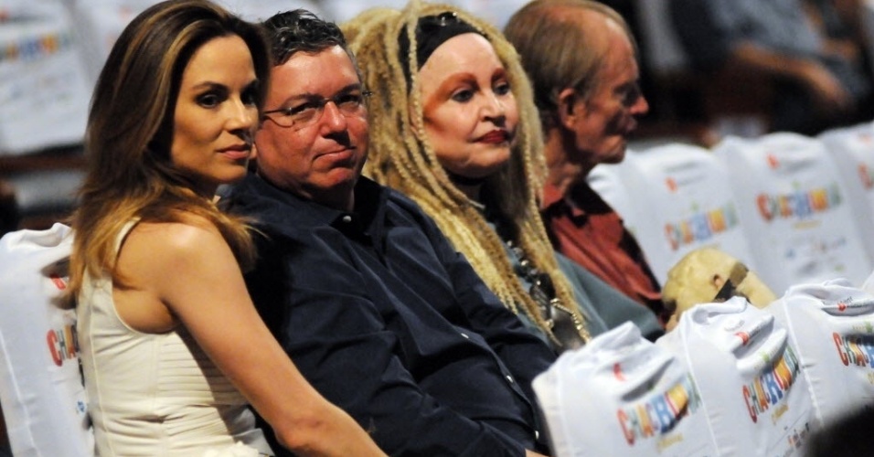 19.nov.2014 - Artistas assistem a estreia do musical "Chacrinha" no Rio de Janeiro