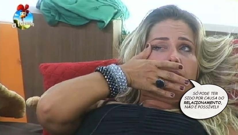 26.nov.2014 - Andréia Sorvetão chora ao saber da eliminação de Marlos Cruz em "A Fazenda 7"