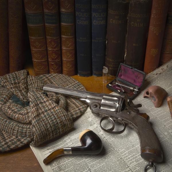 Objetos em exposição na mostra sobre Sherlock Holmes, em Londres