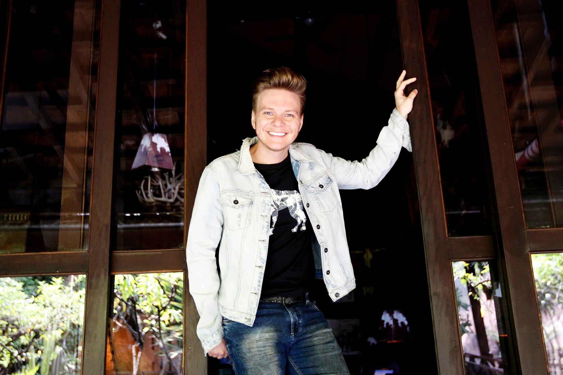 28.11.14 - Cantor Michel Teló durante coletiva do lançamento do CD e DVD "Bem Sertanejo" realizada no Villa Country em São Paulo - Reinaldo Canato/UOL