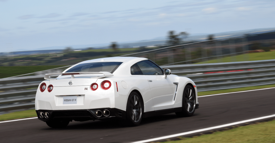 Nissan GT-R 2015 - Murilo Góes/UOL