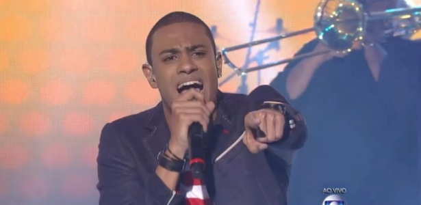 4.dez.2014 - Romero Ribeiro canta "Caraca, Moleque", no "The Voice Brasil" - Reprodução/ TV Globo
