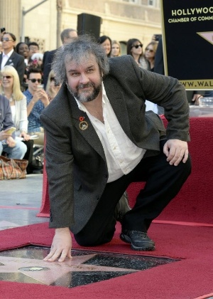 O cineasta Peter Jackson é homenageado com a estrela na Calçada da Fama - Michael Nelson/Efe