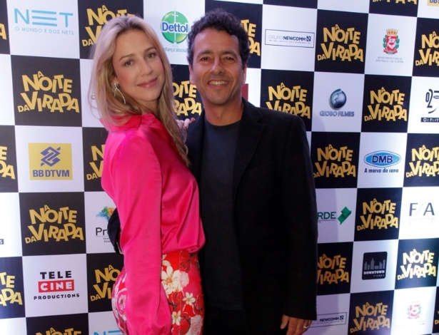 Marcos Palmeira posa com Luana Piovani na pré-estreia de "A Noite da Virada", em São Paulo