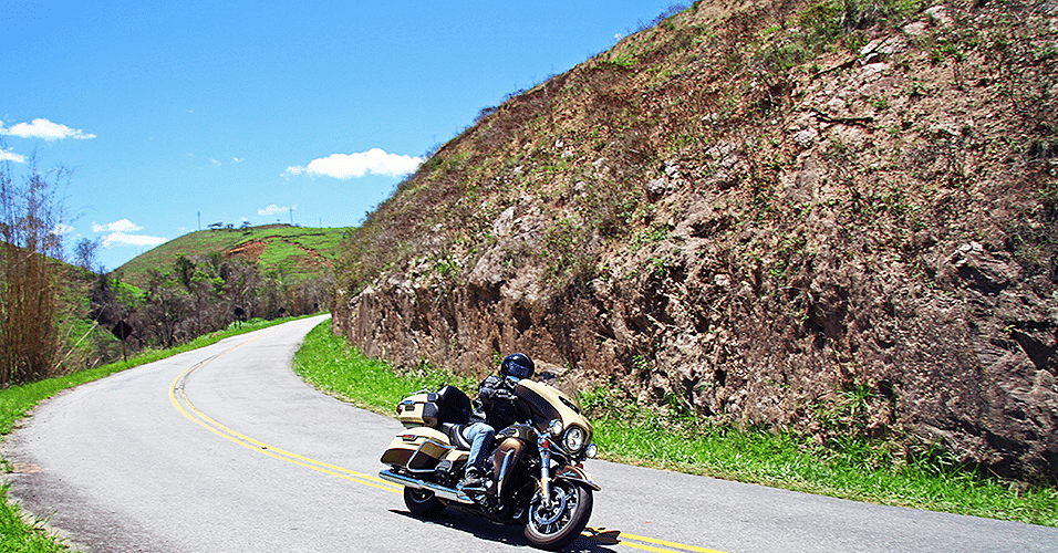 Harley-Davidson Ultra Limited no Vale Histórtico - Mario Villaescusa/Infomoto