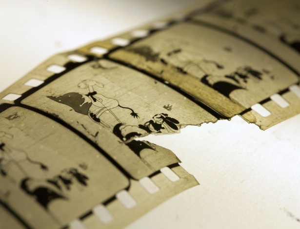 Foto divulgada pela Biblioteca Nacional da Noruega mostra uma cópia restaurada do curta de animação "Empty Socks", de 1927, parte da série de Oswald, o coelho sortudo, da Disney. Considerado perdido, o filme foi encontrado nos arquivos da biblioteca de Mo i Rana, no norte da Noruega, e foi restaurado e digitalizado - Martin Weiss/Nasjonalbiblioteket/AFP Photo