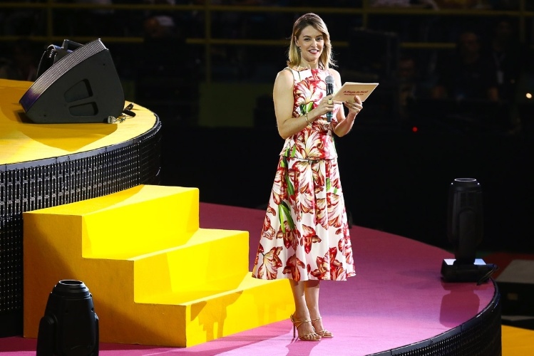 13.dez.2014 - Bianca Rinaldi no palco do espetáculo "A Magia do Natal", de Xuxa, no Ginásio do Ibirapuera, em São Paulo