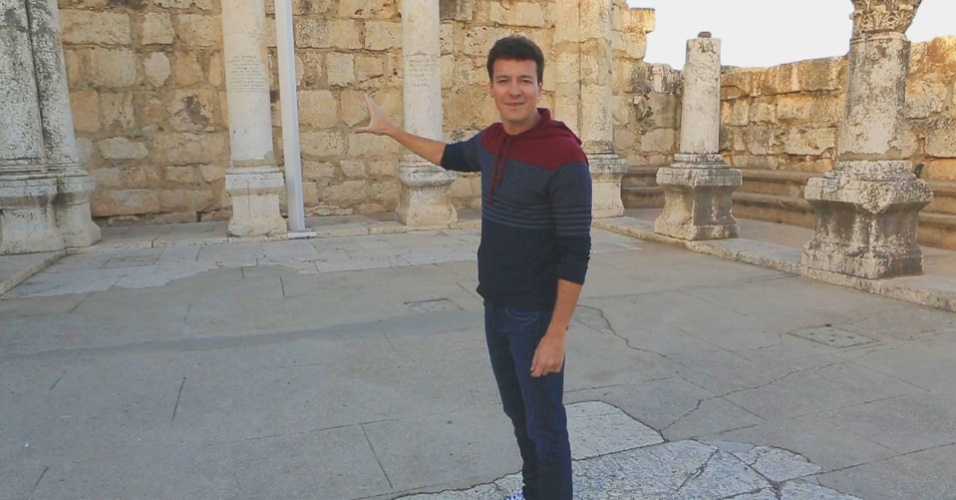 Para comemorar o Natal, Rodrigo Faro visita Israel