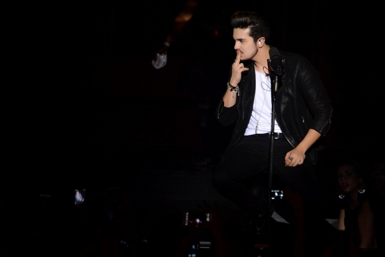 17.dez.2014 - Luan Santana grava seu quarto DVD em grande show no Estúdio Quanta, zona oeste de São Paulo, na noite desta quinta-feira - Araújo, Caio Duran e Eduardo Martins/CDC Shows e Eventos