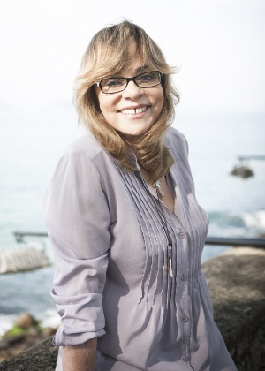 Glória Perez, autora de "Dupla Identidade"