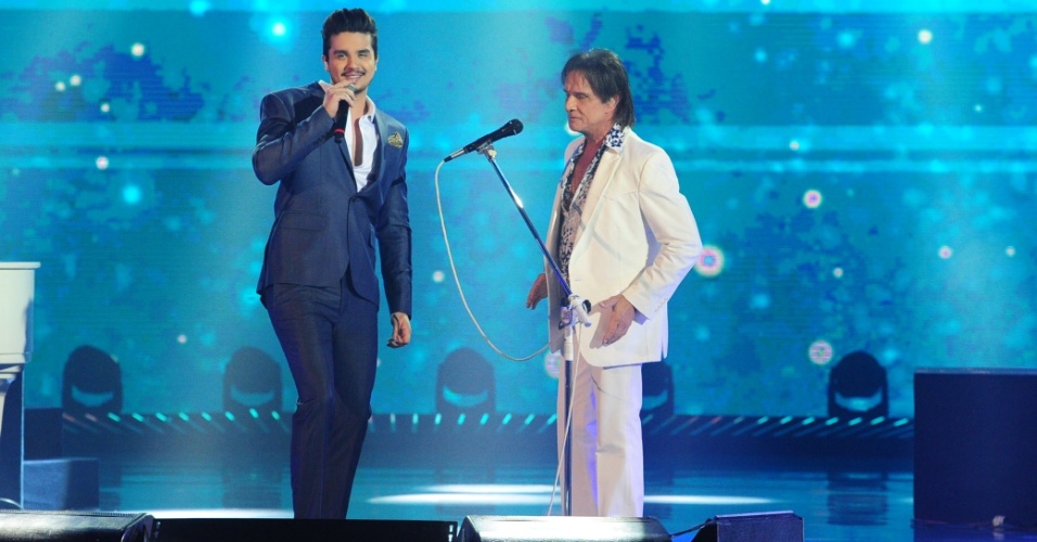 Luan Santana faz dueto com Roberto Carlos em "Lobo Mau"