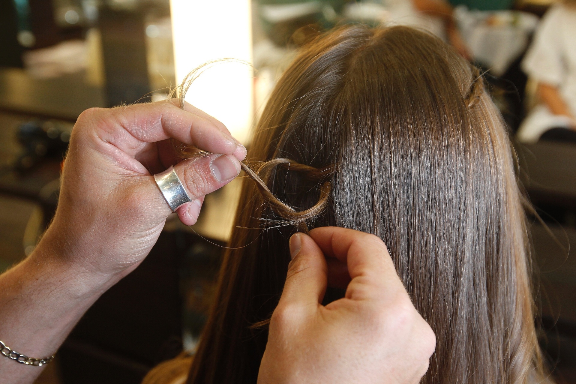 Passo a passo penteados para festas de final de ano - praia - Reinaldo Canato/UOL