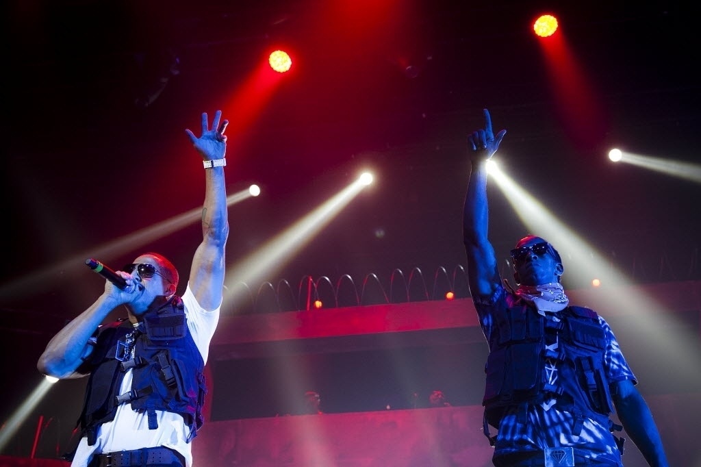 21.dez.2014 - Mano Brown comanda show de lançamento do disco Cores & Valores, do Racionais MCs, no Espaço das Américas, em São Paulo. Negra Li se apresentou antes do grupo de rap - Lucas Lima/UOLLucas Lima/UOL