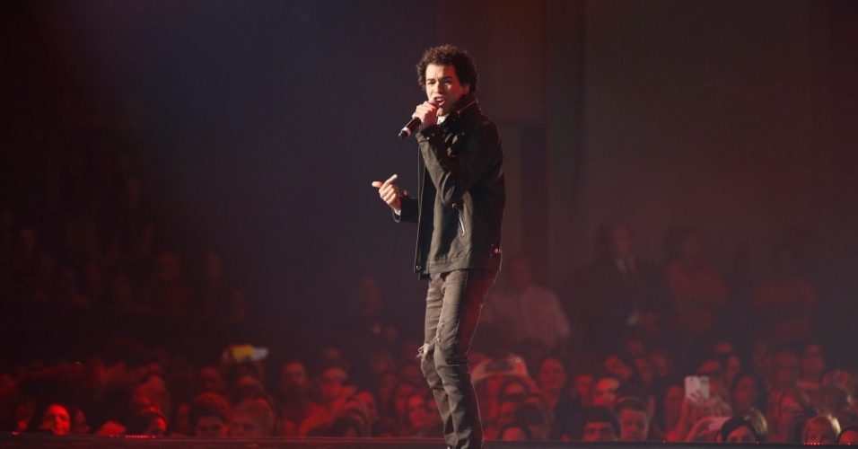 25.dez.2014 - Vencedor da última edição do "The Voice", o cantor Sam Alves fez uma participação especial na final