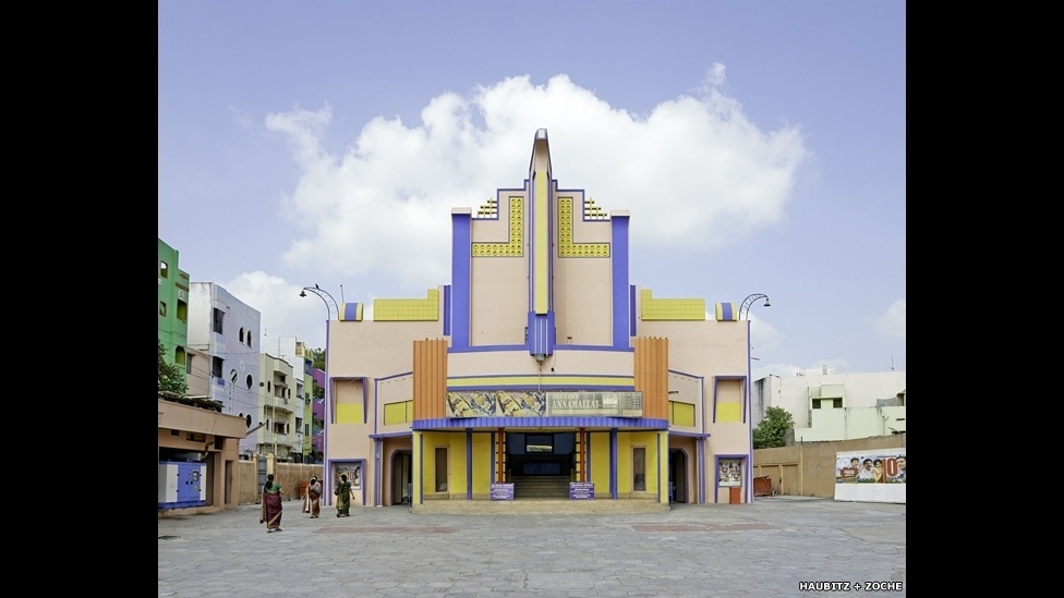As fotógrafas alemãs Sabine Haubitz e Stefanie Zoche capturaram o estilo único dos cinemas do sul da Índia - Sabine Haubitz e Stefanie Zoche/BBC